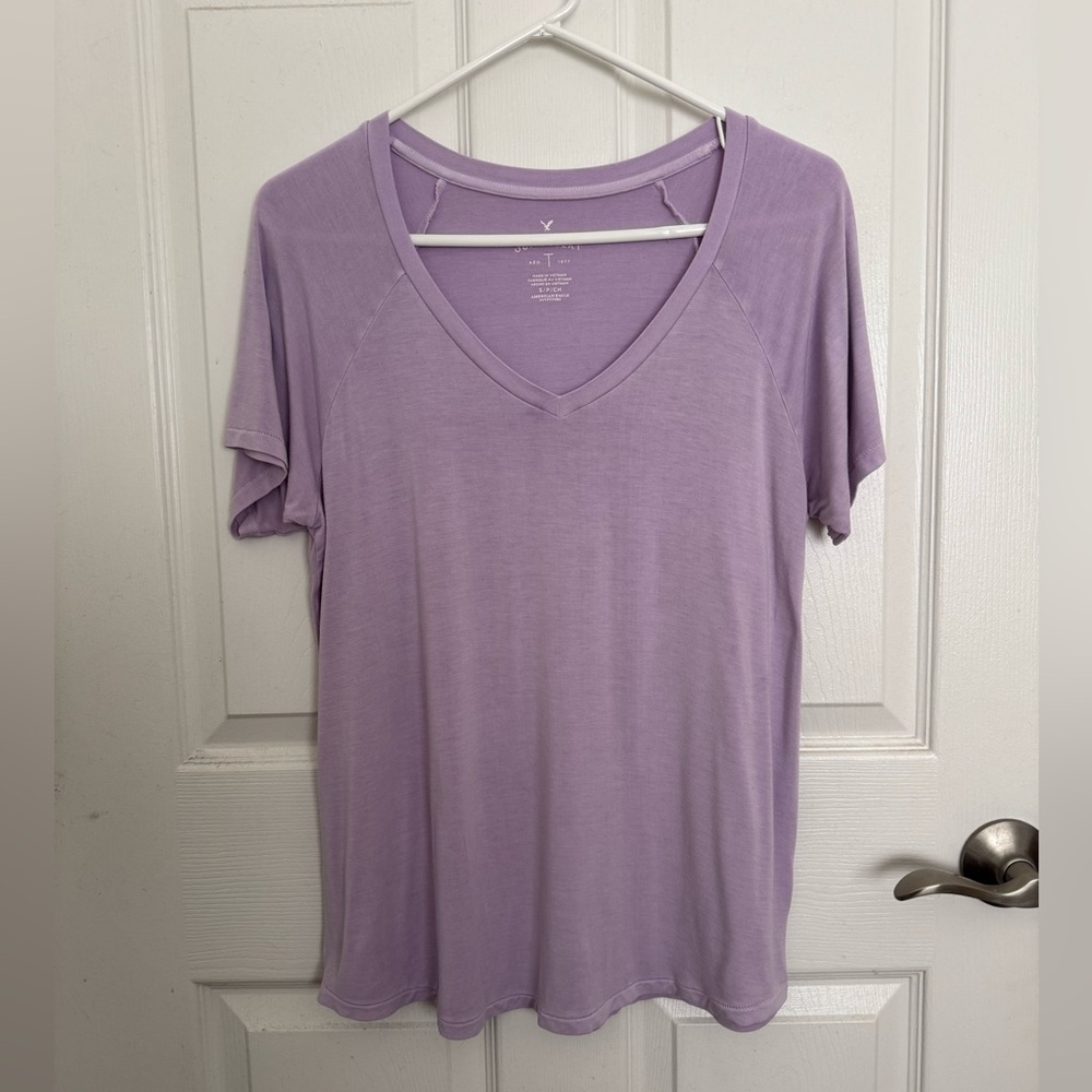 ⭐️ American Eagle Outfitters Soft & Sexy T